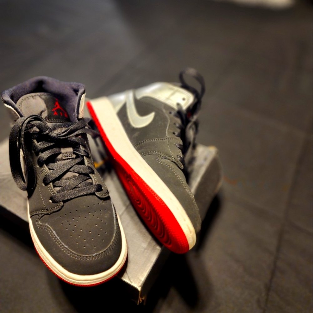 Air Jordan 1 Mid